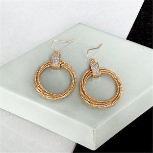 Elegant Multi-turn Design Hand Made Round Earring